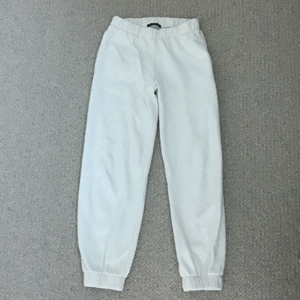 ✰ Brandy Melville White Rosa Sweatpants ✰